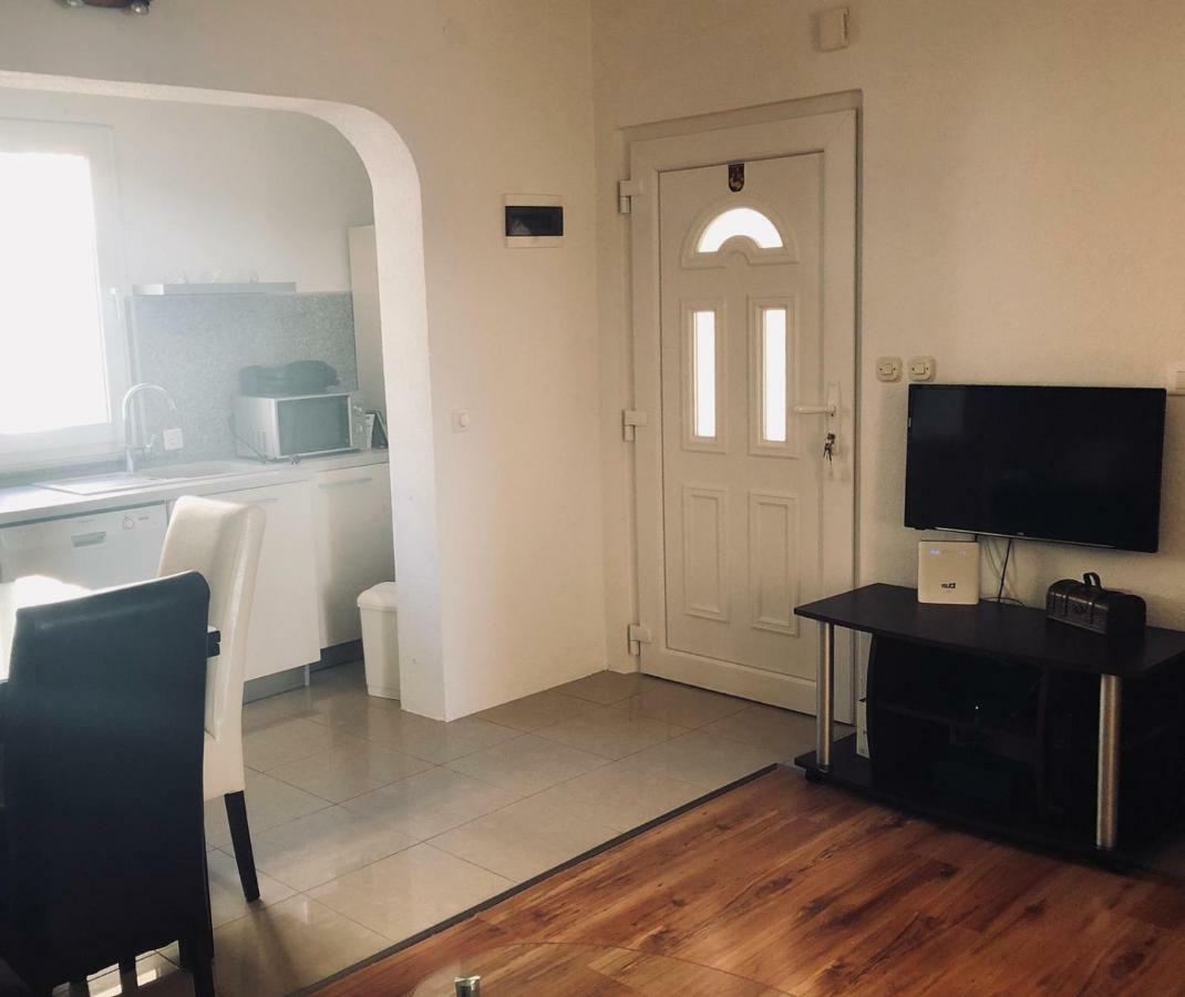 Apartman Stevic Писак Экстерьер фото